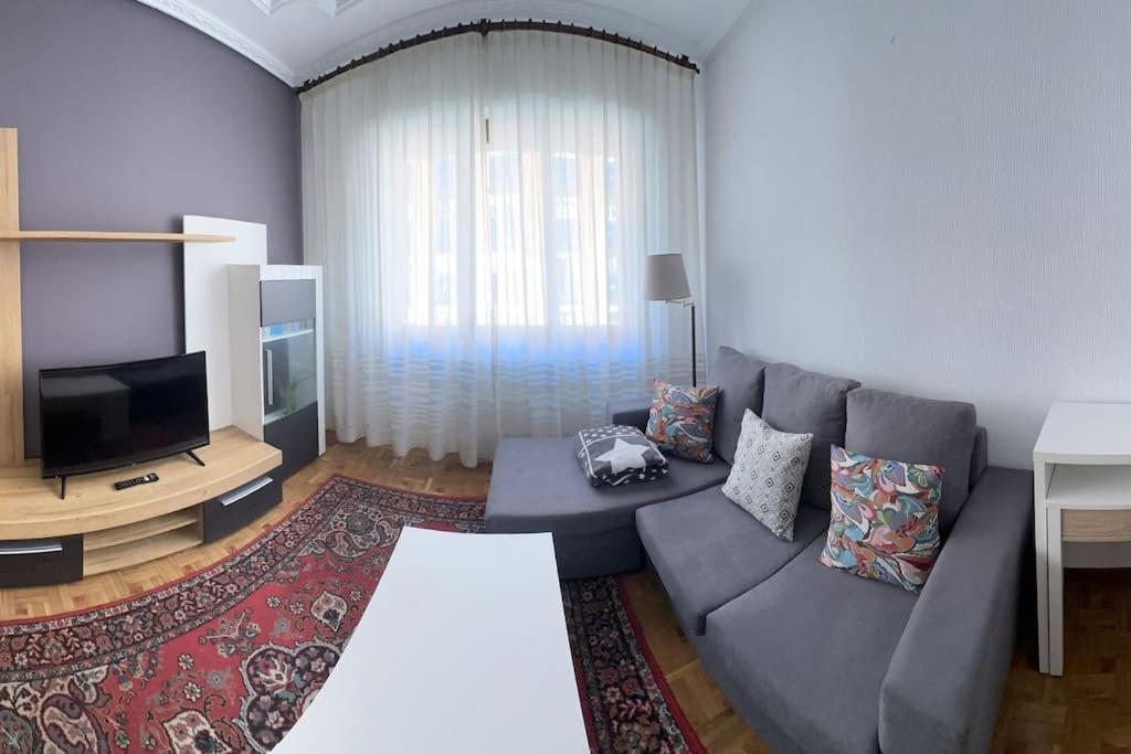 Comodo Y Centrico Apto. En Gijon Exterior photo